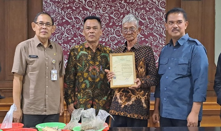 Kementan Apresiasi Bioyoso, Ramuan Pengendali Tikus, Karya Petani Sukoharjo. (Foto: Dok. Kementan)