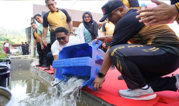 Kolam Ikan Nila Polda Sulbar jadi model pekarangan bergizi. (Foto : Instagram @polda_sulbar)