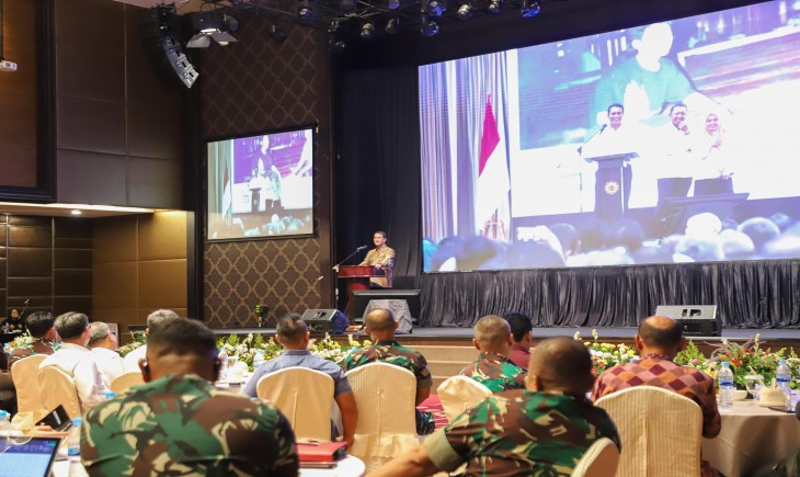 Mentan Amran pada Rapat Koordinasi (Rakor) Brigade Pangan di Hotel Four Points, Medan, Selasa (10/12). (Foto: Dok. Kementan)