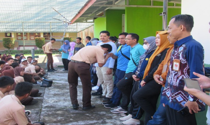 Foto : SMK-PPN Banjarbaru kembali mencetak calon penerus generasi muda bidang pertanian dengan meluluskan 60 orang siswa kelas XII TP. 2022/2023.