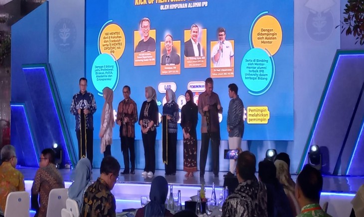 Ratusan alumni Intitut Pertanian Bogor (IPB) University menghadiri Halal bihalal (HBH) dan Forum Silahturahmi Alumni (FSA) ke XI di Museum Bank Indonesia, Jakarta, Kamis (2/05/2024) malam. (Foto: Dok. Kementan)