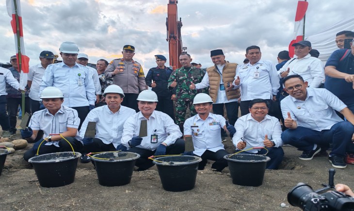Bone Menuju Mandiri Protein Lewat Groundbreaking Hilirisasi Ayam Terintegrasi. (Foto: dok. Kementan)