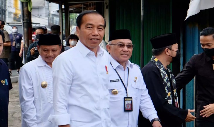 Presiden Jokowi kunjungi Pasar Pal Cimanggis. (Setpres RI)