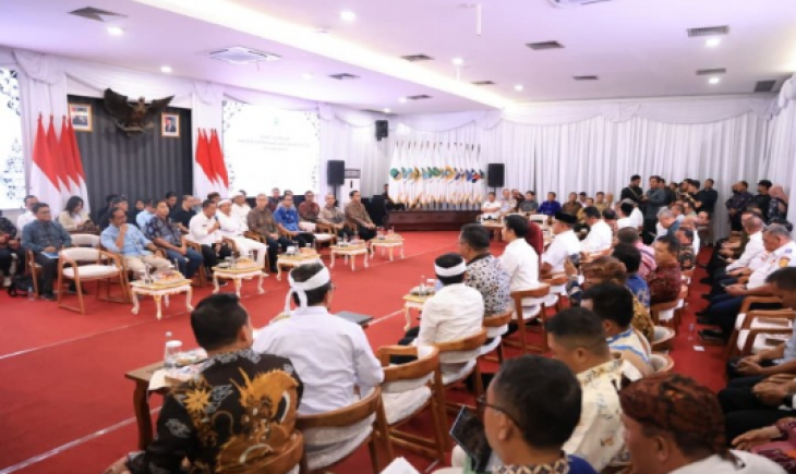 Foto: Bupati Bogor Hadiri Rapat Koordinasi Percepatan Pembangunan Infrastruktur di Jawa Barat.