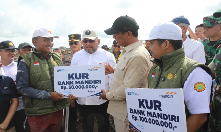 Mentan saat mengawal kinerja brigade pangan di Kabupaten Kapuas, Kalimantan Tengah, Jumat, 22 November 2024. (Foto: dok. Kementan)