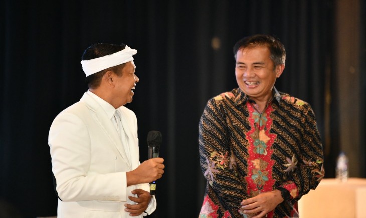 Pj Gubernur Jabar Bey Machmudin Menghadiri Gala Dinner Kolaborasi Pembangunan di Jawa Barat Menuju Indonesia Emas 2045 bersama Legislatif Pusat asal Jabar, Gubernur Terpilih di Hutan Kota by Plataran, Jakarta,Selasa (21/01/2025). Foto : Rizal FS