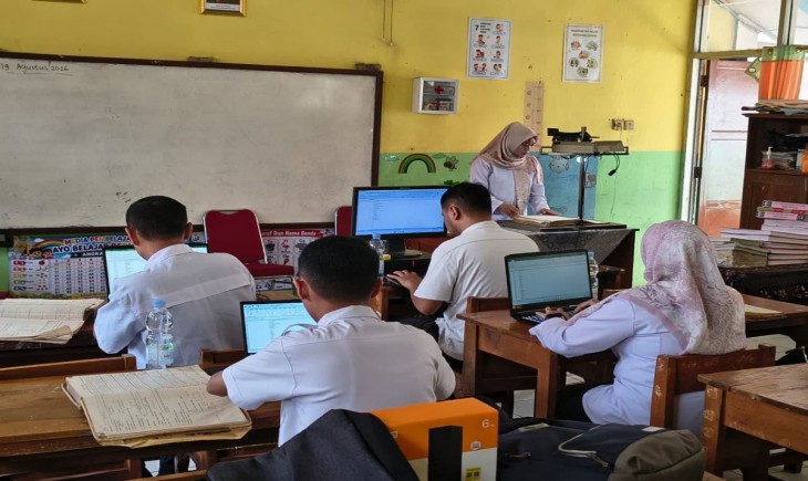 Program alih media arsip vital berupa Buku Induk Sekolah tingkat SD dan SMP se-Kabupaten Bogor.