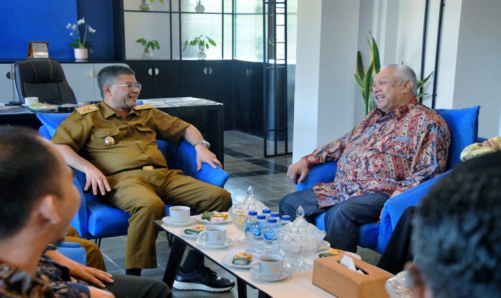 Wagub Jabar, Erwan Setiawan menerima audiensi Perhimpunan Orang Tua Penderita Thalassemia Cabang Jawa Barat dan Bandung Raya di Gedung Sate, Bandung (28/4/2025).(Foto: Aji Baram/Biro Adpim Jabar)