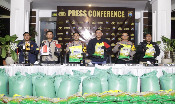 konferensi pers di Mapolres Pasuruan, Jumat (30/10/2026).