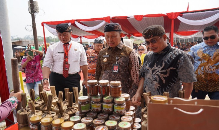 Pj Bupati Bogor, Asmawa Tosepu meluncurkan Desa Kreatif Kabupaten Bogor Tahun 2024. (ist)
