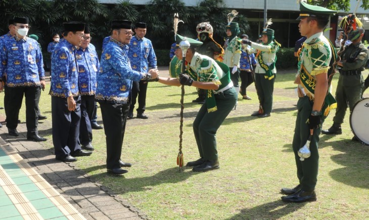 Foto : Mentan Syahrul Yasin Limpo saat memimpin upacara peringatan hari Sumpah Pemuda di lapangan kantor pusat Kementerian Pertanian.