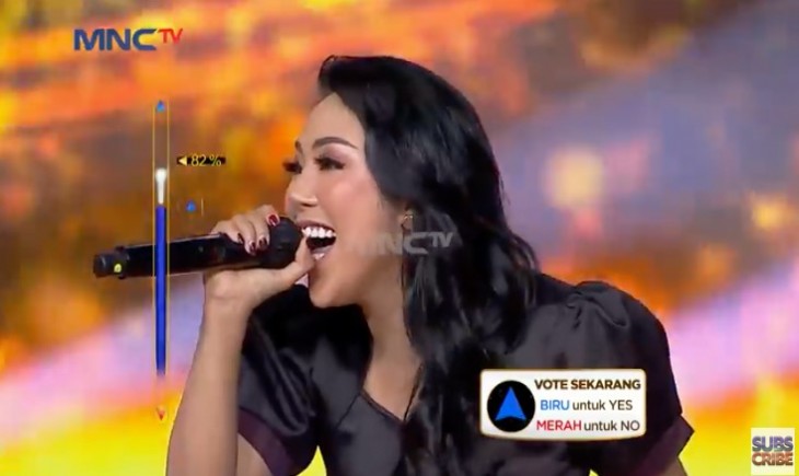 Foto : Penampilan Ayunda, Peserta Rising Star Indonesia Dangdut, Asal Makassar.