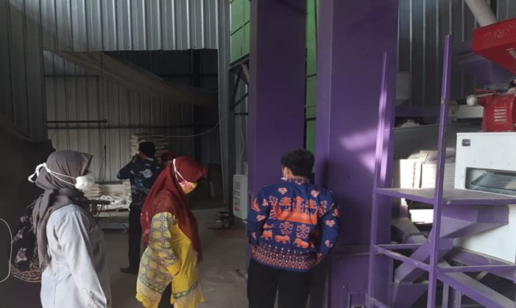 Foto : Kementan Menggandeng Kostraling dan Bulog Untuk Melakukan Penyerapan Gabah di Tingkat Petani.
