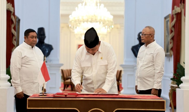 Presiden Prabowo Subianto menandatangani PP Nomor 47 Tahun 2024 tentang Penghapusan Piutang. (Foto : Tim Media Prabowo)