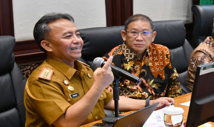 Sekda Jabar Menerima Kunjungan Kerja Komite I DPD RI dengan Agenda Inventarisasi Materi Pengawasan atas Pelaksanaan Undang-Undang Nomor 20 Tahun 2023 tentang ASN, di Ruang Papandayan, Gedung Sate, Senin (20/1/2025). Foto :Yogi Prayoga