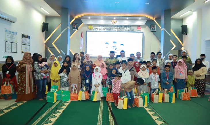 Foto :  BBIB Singosari mengadakan Pesantren Ramadhan yang diikuti oleh adik-adik yatim piatu yang berada di sekitar lokasi BBIB Singosari dan putra putri karyawan BBIB Singosari.