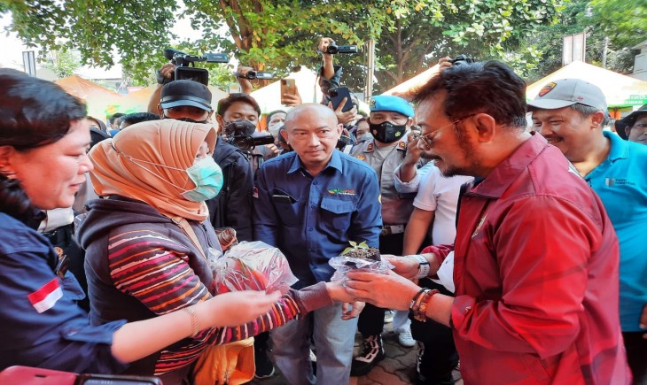 Foto : Kementan Gelar Acara Cabai dan Bawang Merah Murah, yg bertempat di TTIC Jakarta Selatan.