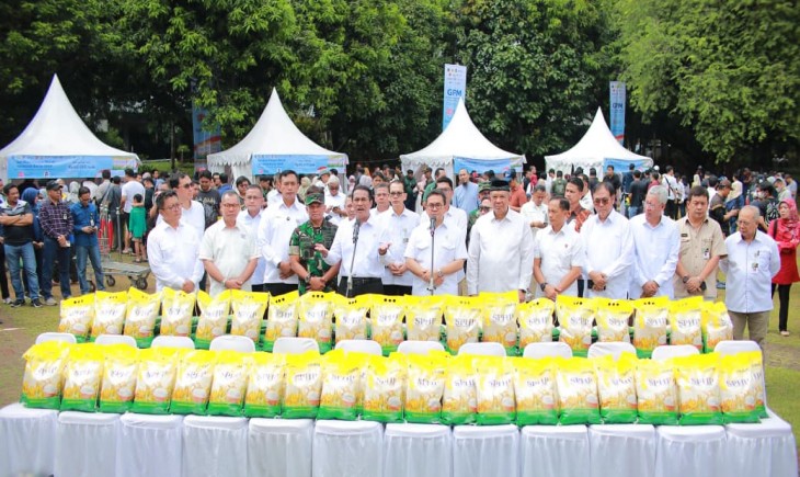 Stabilisasi Harga Beras, Pemerintah Salurkan 43 Ribu Ton Beras SPHP Serentak Hari Ini. (Foto: dok. Kementan)