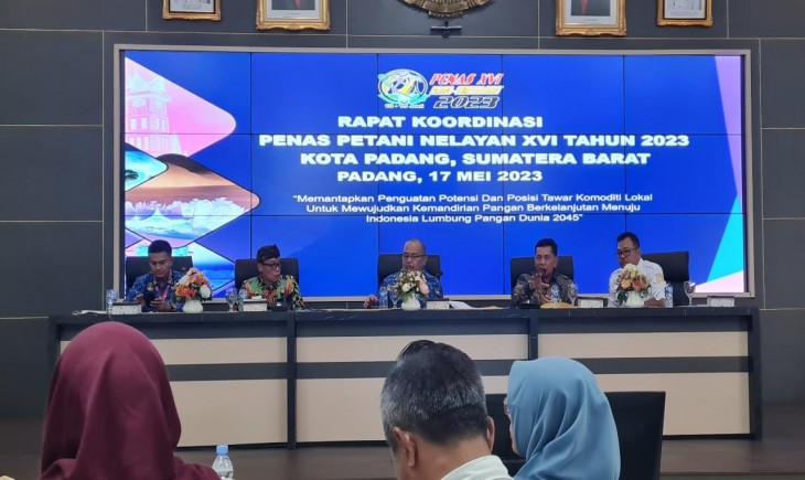 Foto : Rapat Besar Koordinasi dengan Sekretaris Daerah Gubernur Provinsi Sumatera Barat beserta jajarannya yang bertempat di Auditorium Istana Gubernuran Sumatera Barat.