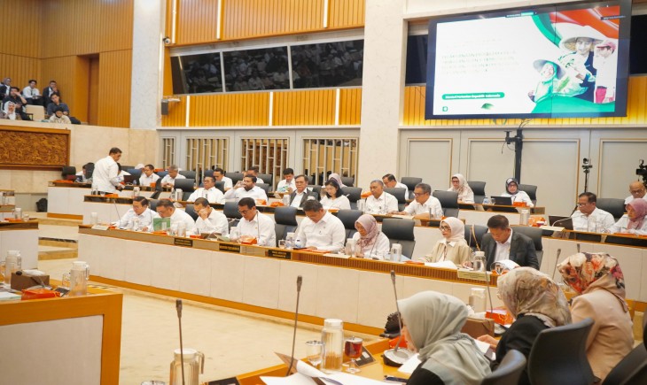 Mentan Amran dalam Rapat Kerja (Raker) bersama Komisi IV DPR RI di Jakarta pada Rabu (2/7/2025). (Foto: dok. Kementan)