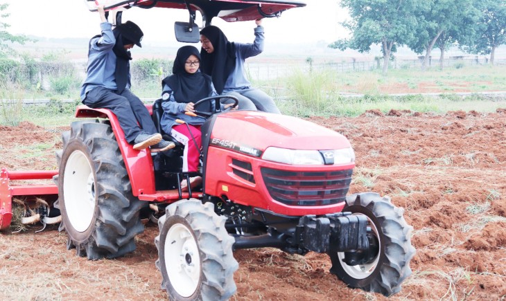 Foto : Revolusi Industri 4.0 dan Era Society 5.0 di Sektor Pertanian.
