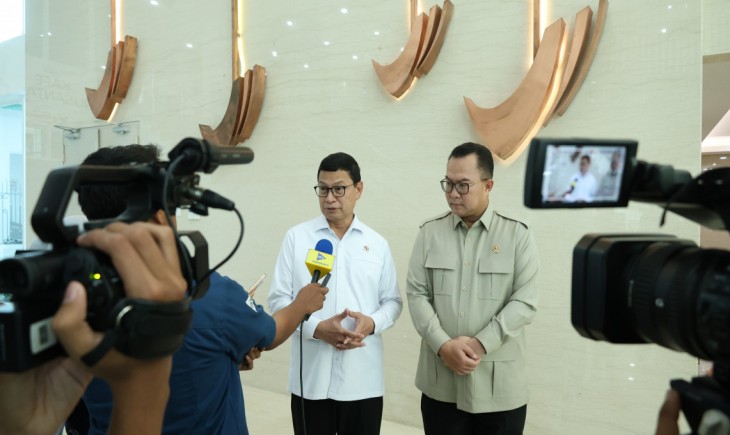 Kepala BPOM RI Taruna Ikrar dan Kepala Badan Riset dan Inovasi Nasional (BRIN) Arif Satria di Kantor BPOM, Jumat (27/2/2026). (Foto : BPOM)