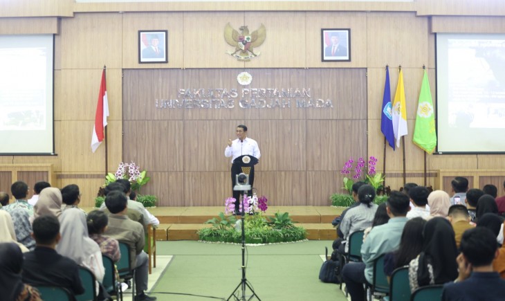 Mentan Andi Amran di Kampus Universitas Gadjah Mada (UGM). (Foto: Kementan)
