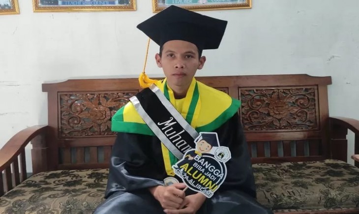 Muhammad Landri warga asal Ciampea, Kabupaten Bogor menjadi lulusan terbaik di Pondok Pesantren Mitsaqon Ghalizan. (Nicko/PanganNews.id)