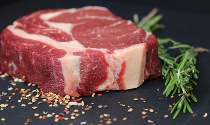Konsumsi daging merah secara berlebihan dinilai dapat berdampak buruk bagi kesehatan jantung. (Foto : Pixabay)