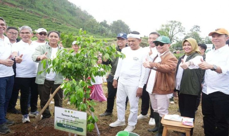 Foto: Gubernur Jabar Dedi Mulyadi saat ditemui di kawasan Puncak, Kabupaten Bogor, Sabtu (22/3/2025). 