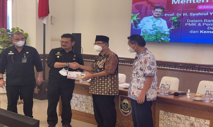 Foto : DPR-RI Mengapresiasi Kementan dalam Melakukan Penanganan Penyakit Mulut dan Kuku (PMK) Secara Cepat dan Tepat.