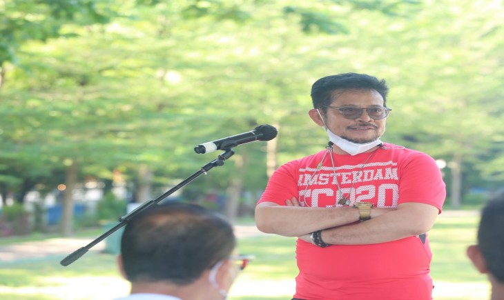 Foto : Menteri Pertanian Syahrul Yasin Limpo, Saat Mengadakan Pertemuan Dengan Penyuluh Pertanian se-Sulawesi Selatan di Taman Pakui Sayang, Kota Makassar.