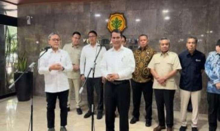 Menteri Pertanian (Mentan) Andi Amran Sulaiman bersama Menko Pangan Zulkifli Hasan. (Foto: Dok. Kementan)