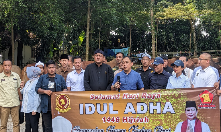 Foto: Bupati Bogor Ucapkan Terima Kasih kepada Presiden RI atas Bantuan 58 Ekor Sapi Kurban untuk Warga.