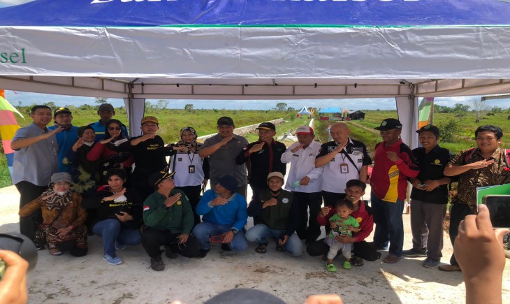 Foto : Dirjen Hortikultura Mengunjungi Rumah Produksi Cabai Rawit Hiyung, Kelompok Usaha Bersama (KUB) Karya Baru di Kecamatan Tapin Tengah.