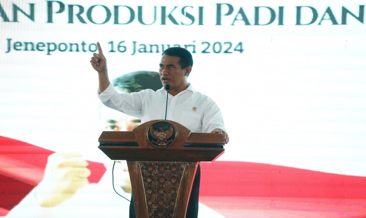 Mentan Andi Amran Sulaiman pada kegiatan Pembinaan Penyuluh Pertanian dan Petani Kabupaten Gowa, atakalar, Bantaeng, Bulukumba, Selayar dan Jeneponto. (Foto: Dok. Kementan)