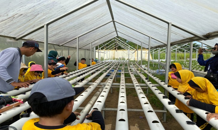 SMK-PP Negeri Banjarbaru melalui Teaching Factory membuka Agro Eduwisata bagi sekolah TK, SD, SMP, dan SMK. (Foto: Dok. Kementan)