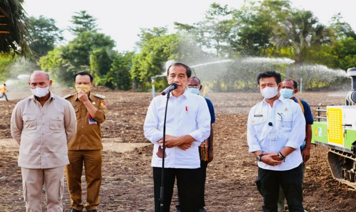 Foto : Presiden Joko Widodo dan Menteri Pertanian Syahrul Yasin Limpo telah memiliki riwayat persahabatan, bekerja sama, dan kerelasian yang panjang.