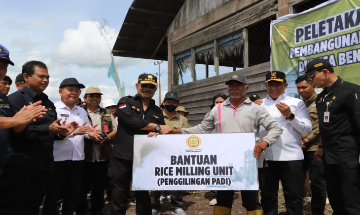 Foto : Mentan SYL memastikan program food estate di Kalimantan Tengah berjalan dengan baik.