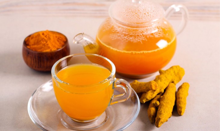 Manfaat minum air kunyit saat perut kosong. (Foto : UMSU)