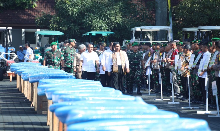 Mentan Andi Amran Sulaiman menjelaskan program pompanisasi yang saat ini digulirkan bisa memperkuat perekonomian desa menjadi lebih kuat dan produktif. (Foto: Dok. Kementan)