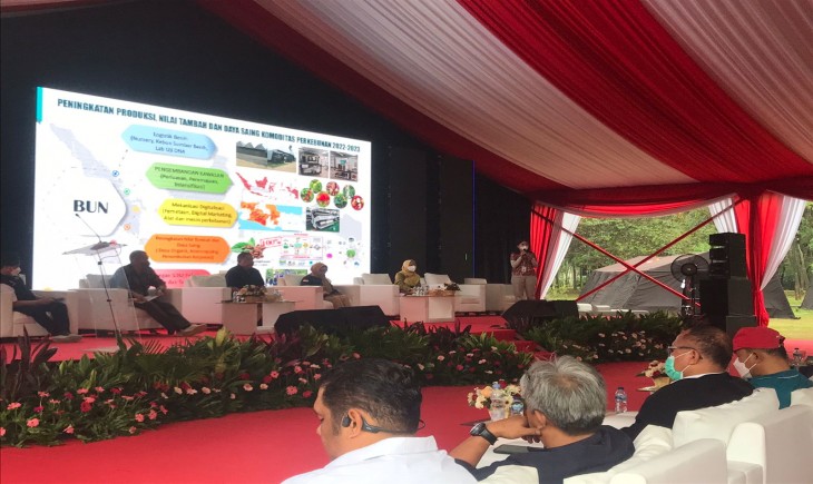 Foto : Koordinator Perencanaan Ditjen Perkebunan Kementan pada kegiatan Saresehan Petani Kementan di Bumi Perkemahan Ragunan.