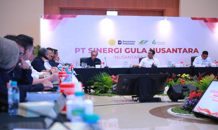 Rakor Hilirisasi Komoditas Perkebunan yang dilaksanakan di Kantor PT. Sinergi Gula Nusantara (SGN),Surabaya,(23/9/2025). (Foto: dok. Kementan)