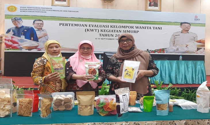 Foto : Pertemuan Evaluasi KWT Kegiatan Pertemuan Evaluasi KWT Kegiatan SIMURP di Solo.