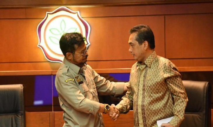 Foto : Mentan Bersama Mendag Siap Memecahkan Persoalan Para Peternak Mandiri Yang Mengalami Kesulitan Pakan Akibat Pandemi Covid-19 Berkepanjangan.