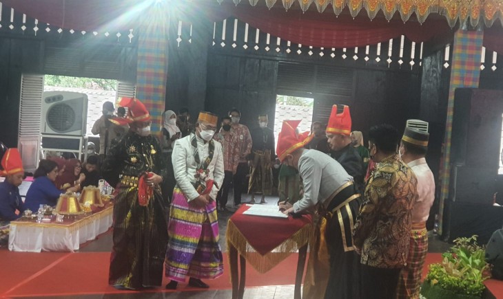 Foto : Penandatangan Nota Kesepakatan Kerjasama Membangun Integrated Farming di kabupaten Gowa.