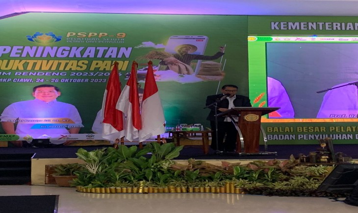 Deputi Bidang Penganekaragaman Konsumsi dan Keamanan Bapanas, Andriko Noto Susanto saat menghadiri penyuluh pertanian (badanpangan.go.id)