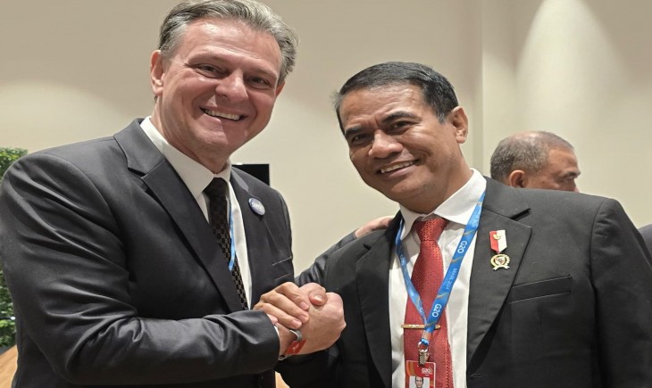 Mentan RI Andi Amran Sulaiman melakukan pertemuan bilateral dengan Menteri Pertanian Brasil, Carlos Favaro, di Chapada Dos Guimaraes, Brasil. (Foto: Dok. Kementan)