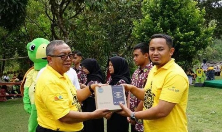 Bupati Sukabumi Marwan Hamami secara resmi membuka Cikidang Festival Durian di Caldera River Resort (Humas Pemkab Sukabumi)